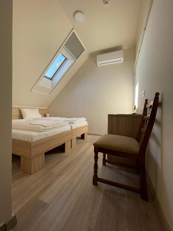 Bed and Breakfast Szolofuert Fogado Кечкемет Экстерьер фото
